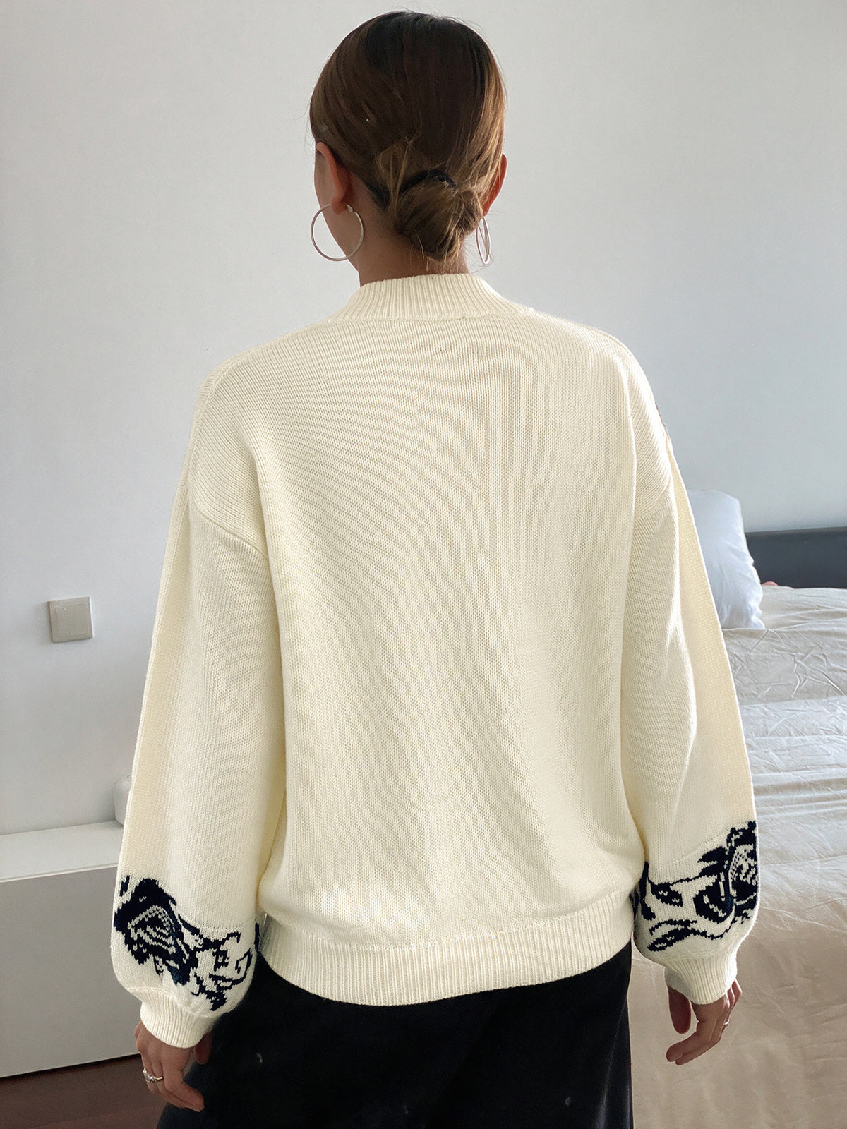 Women's Oversized V-Neck Rose Sweater Vintage Knit Pullover