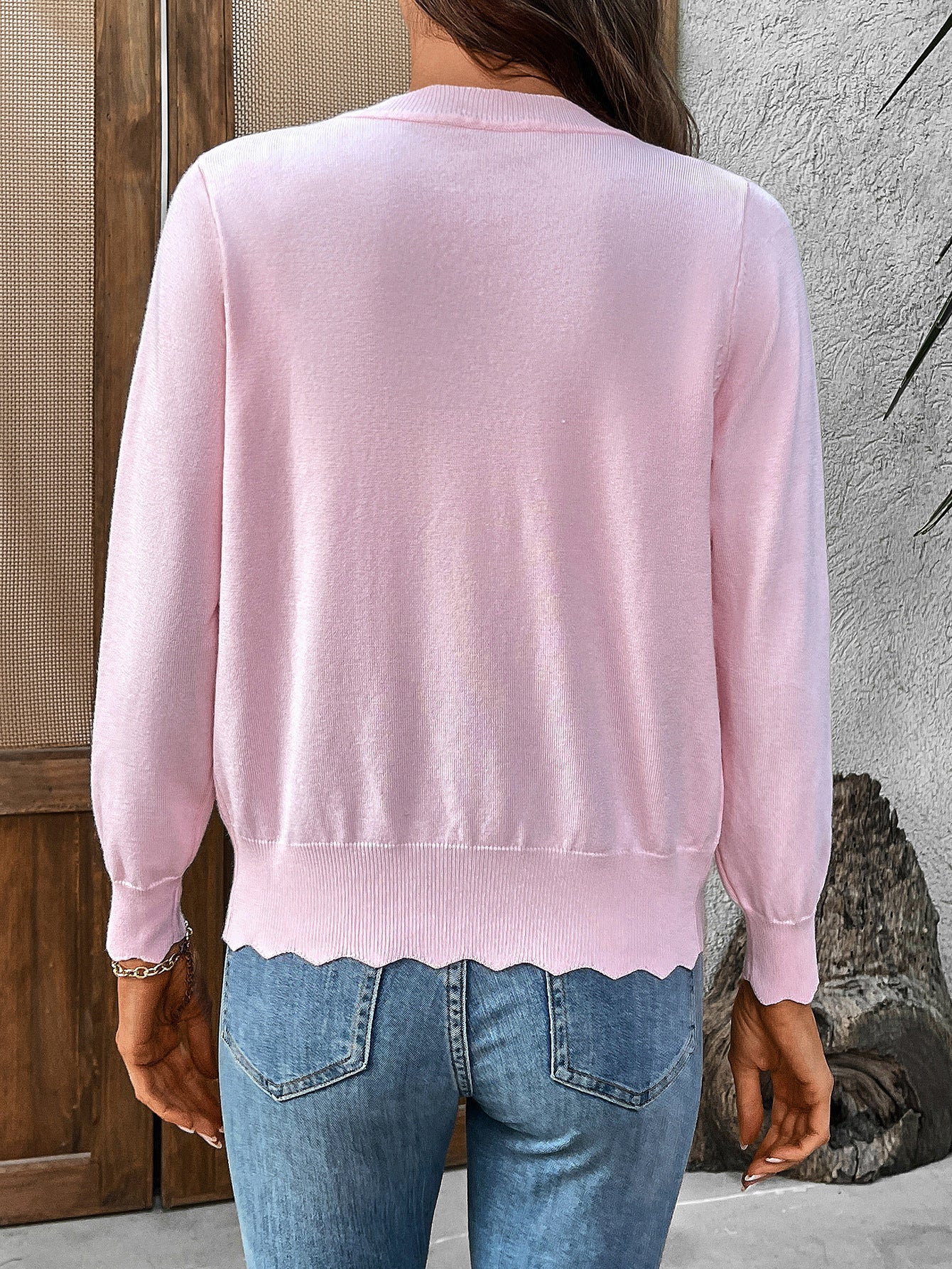 Lightweight V-Neck Scalloped Knit Cardigan for Women