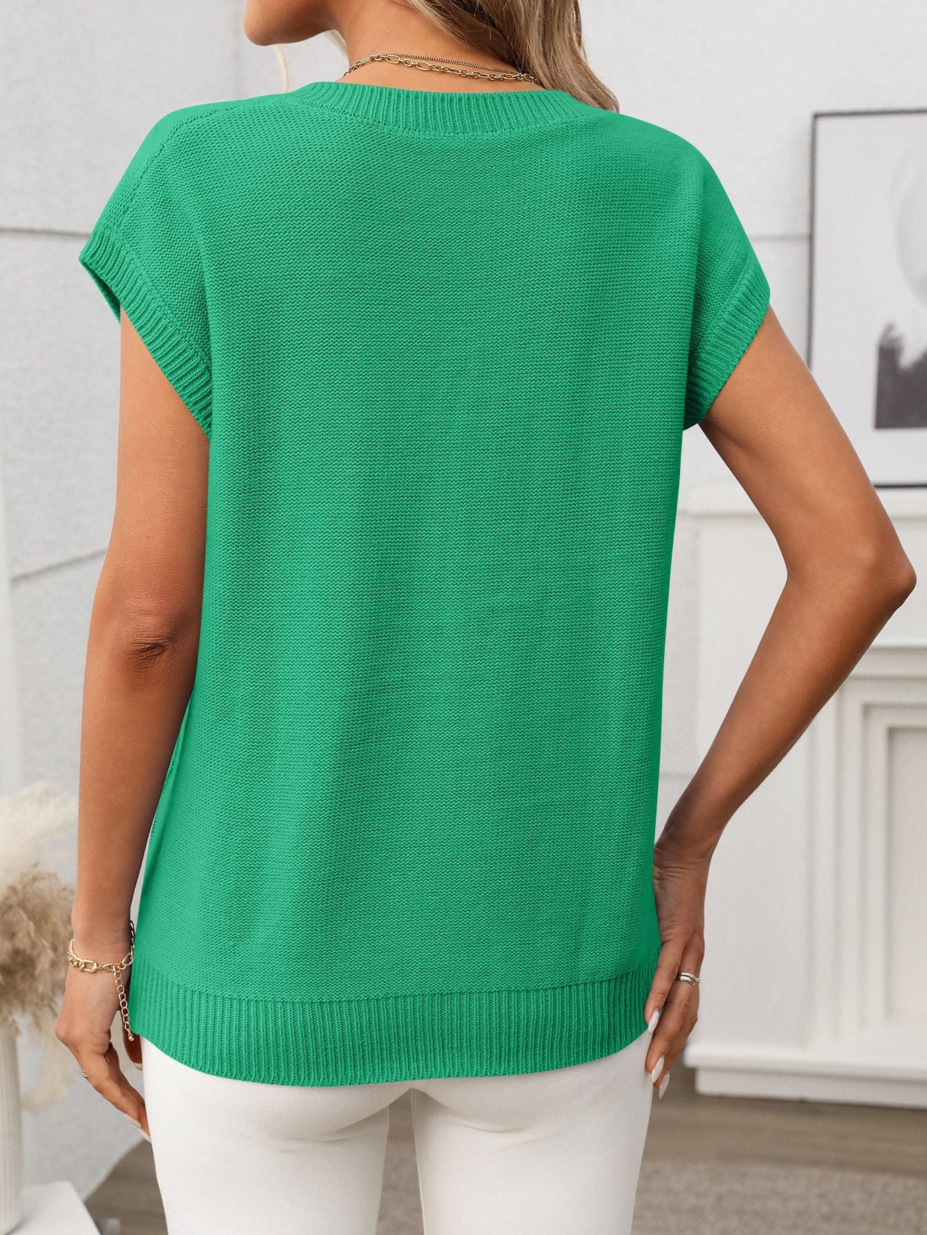 V-neck Twisted Flower Undershirt Loose Vest Sleeveless Sweater