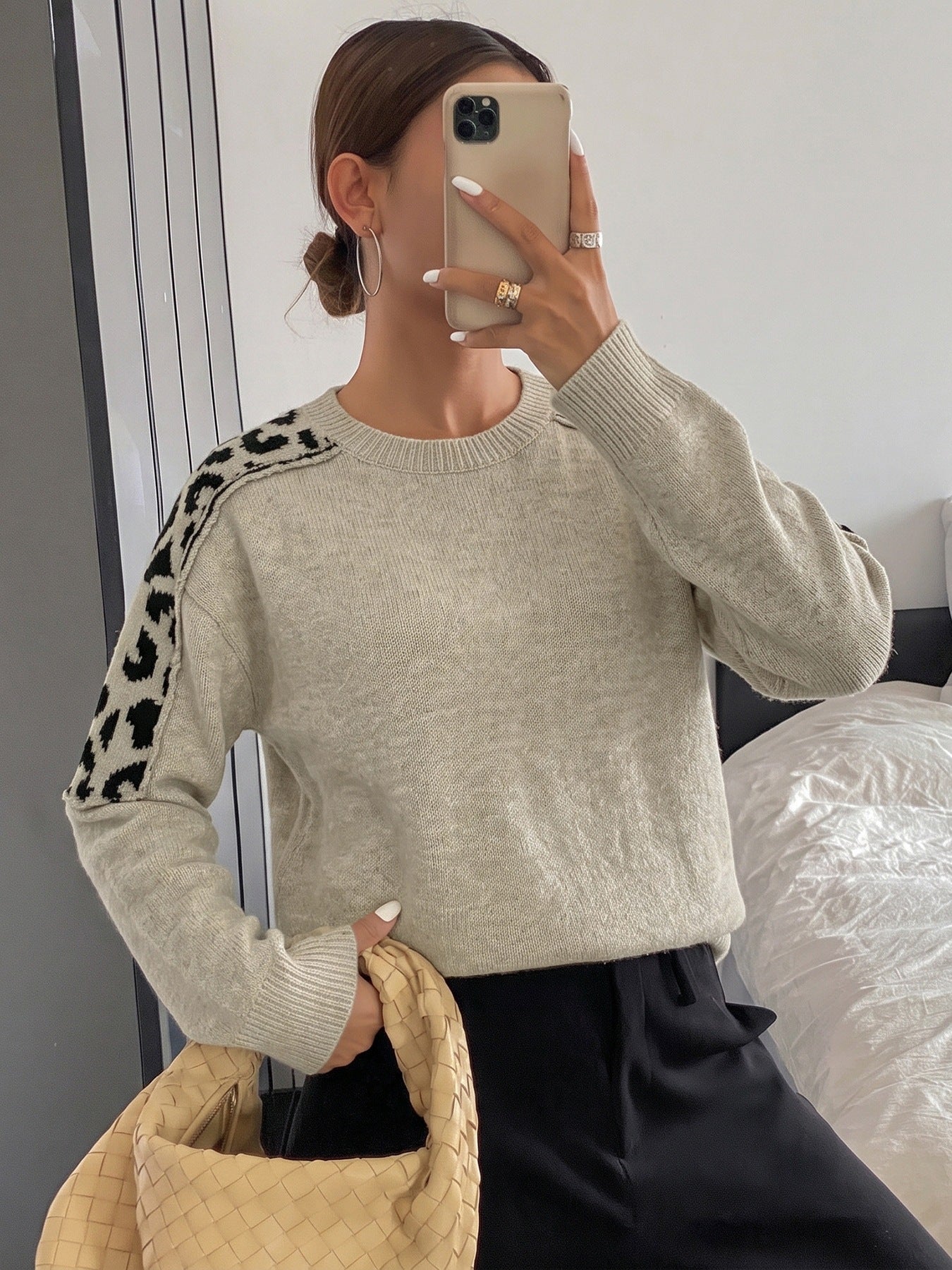 Leopard Contrast Knit Sweater Crew Neck Long Sleeve