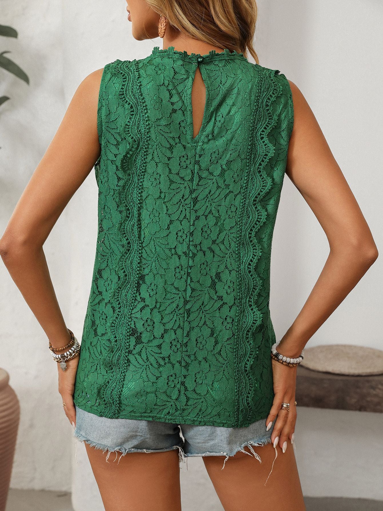 Women's Lace Trim V-Neck Sleeveless Tank Top