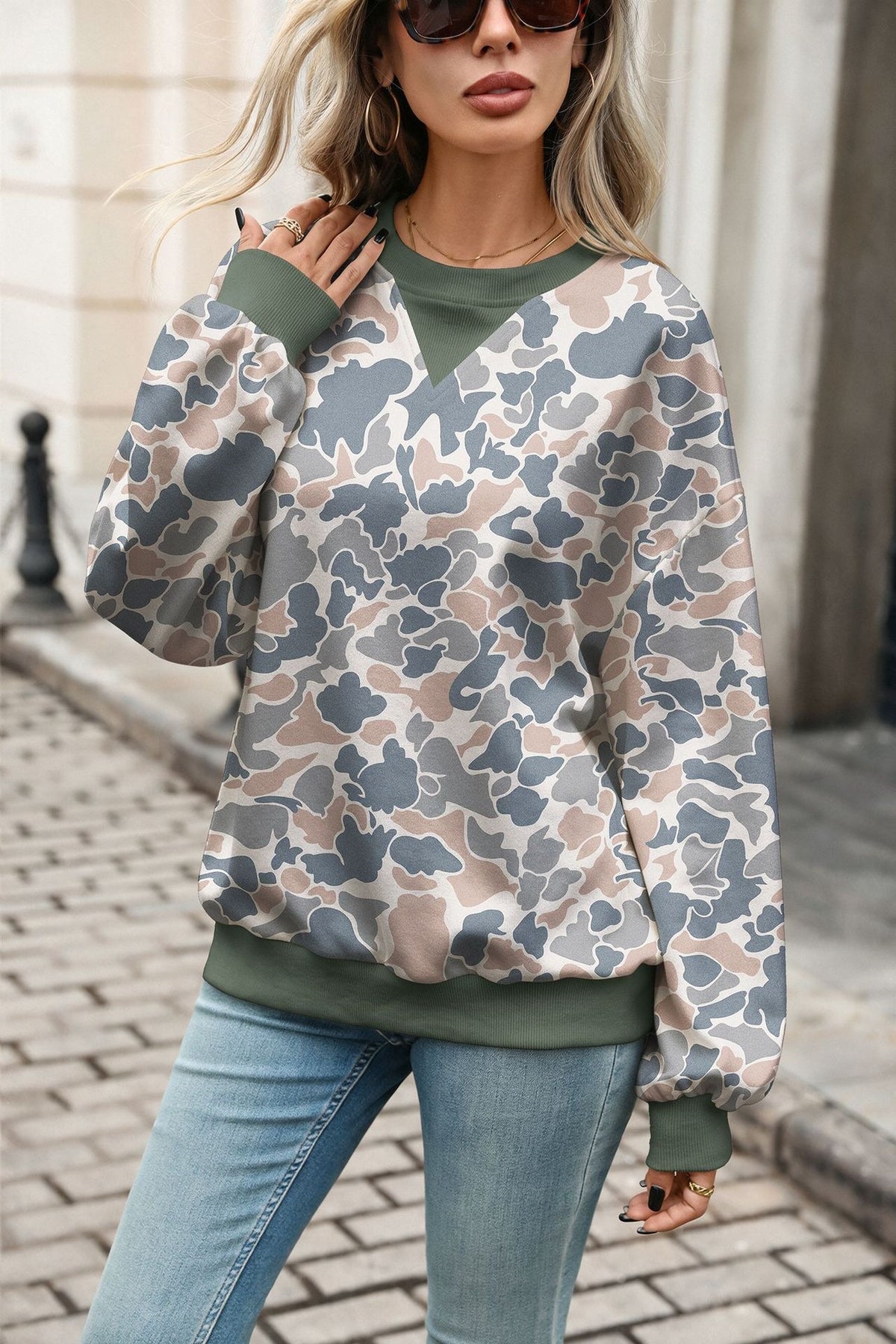 Women's Oversized Crewneck Camo Leaf Sweatshirt