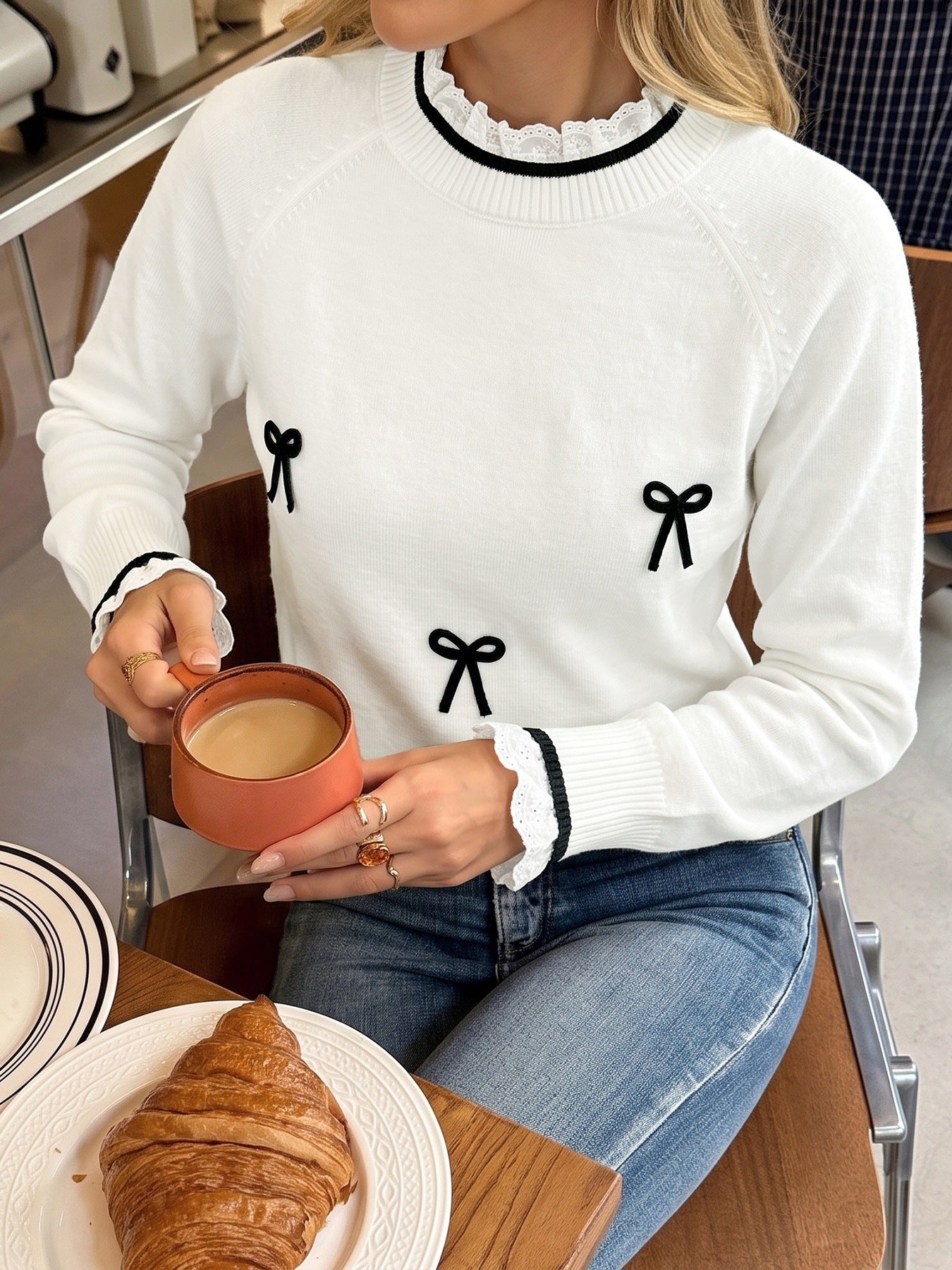 Bow Detail Contrast Knit Sweater Crew Neck Long Sleeve Top
