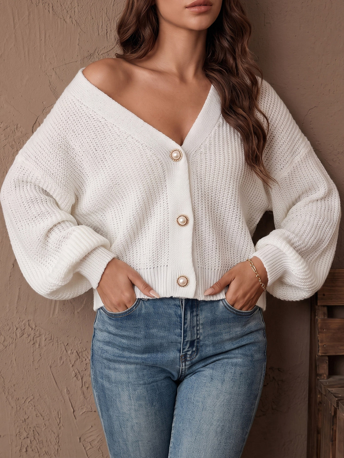 Women's Pearl Button Cropped V Neck Cardigan