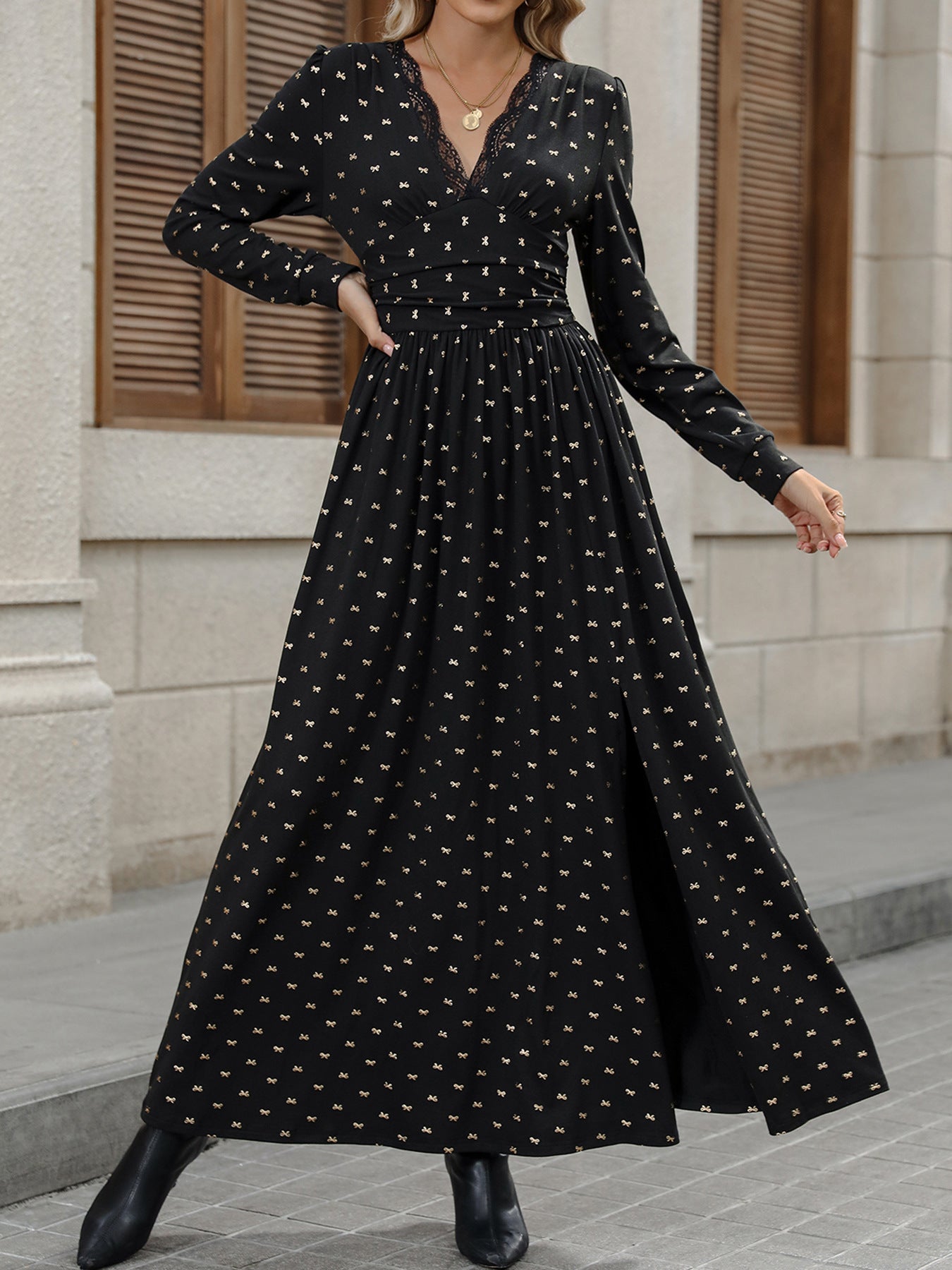 Elegant Vintage V Neck Lace Print Maxi Dress with Bow