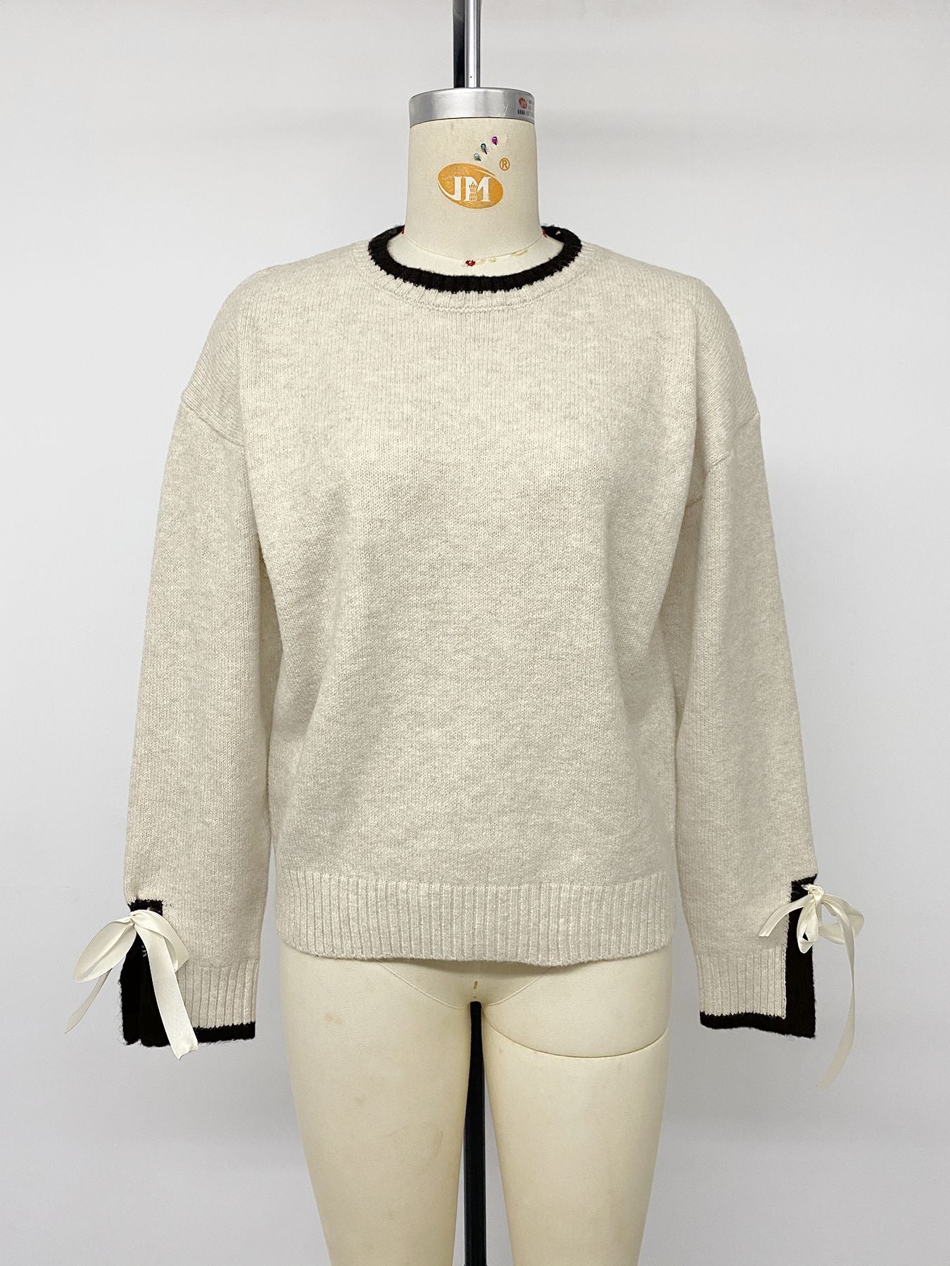 Bow Detail Contrast Knit Sweater Crew Neck Long Sleeve