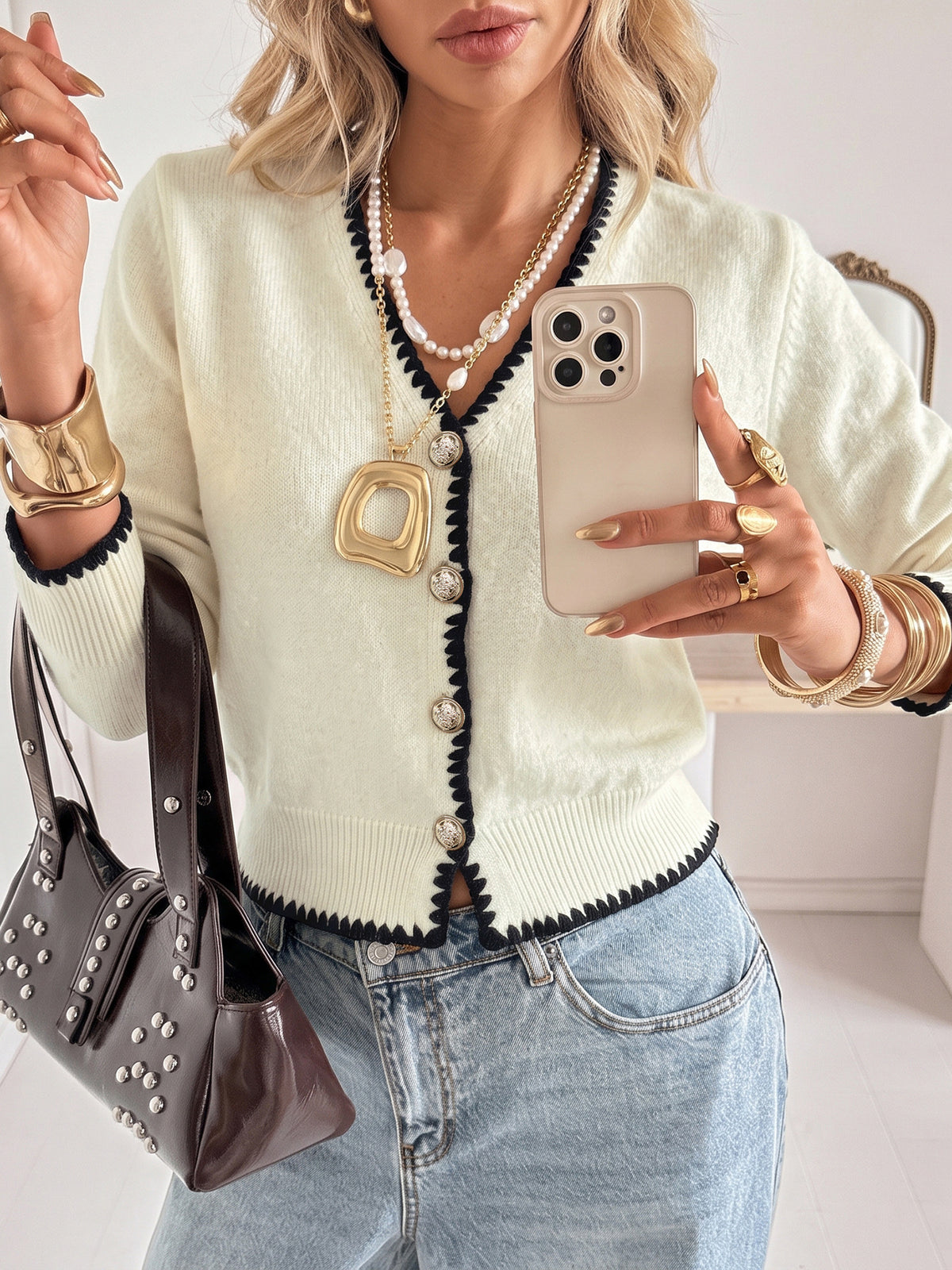 Women's Scallop Trim V Neck Button Front Knit Cardigan