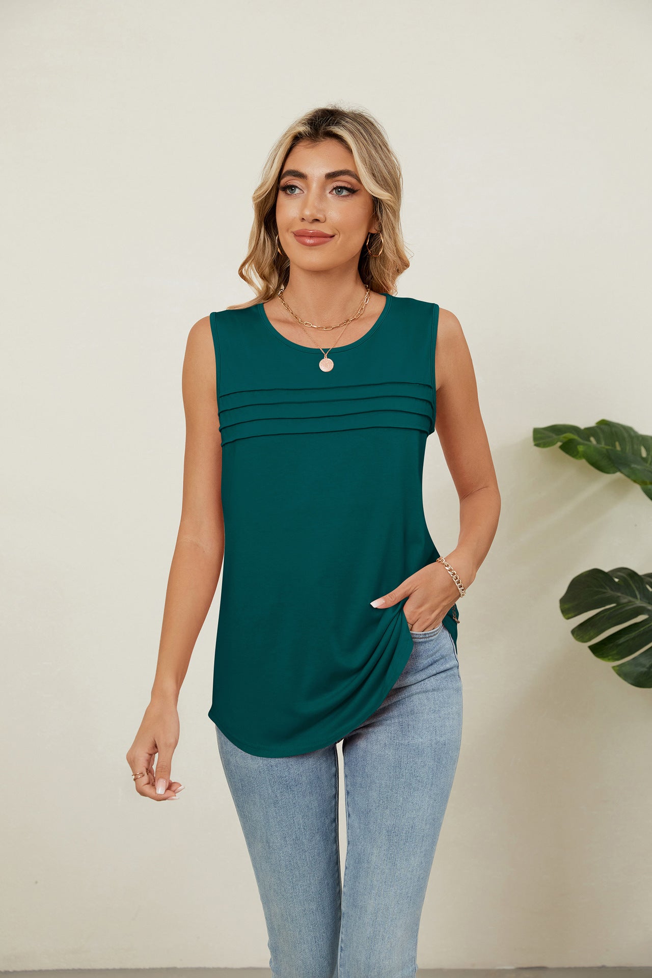 Solid Color Loose Fit Sleeveless Crew Neck Tank Top