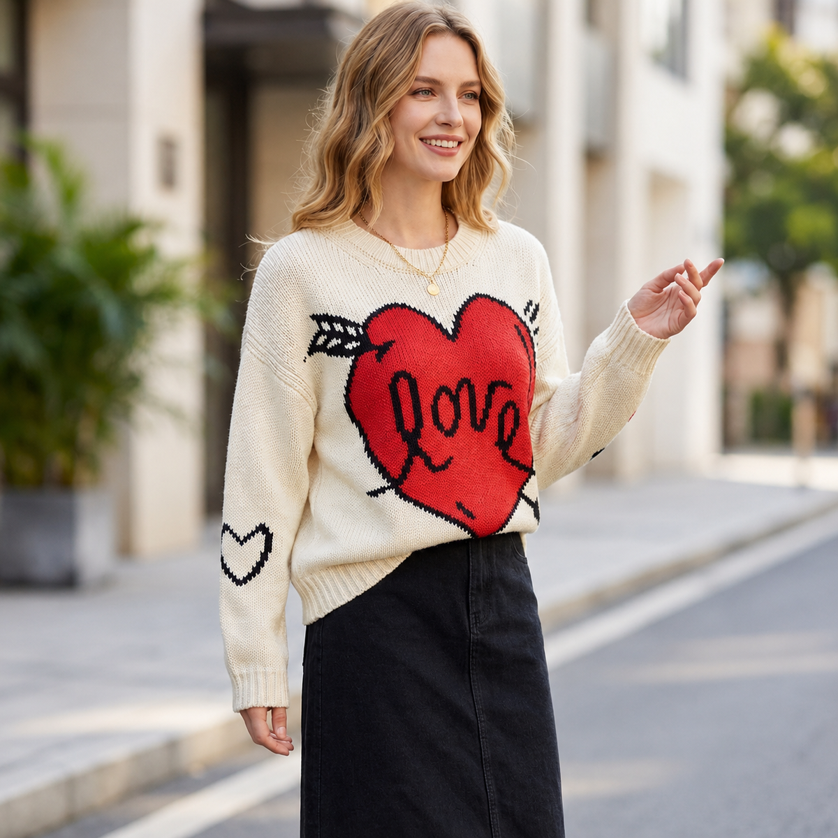 Women's Oversized Heart Graphic Crewneck Sweater