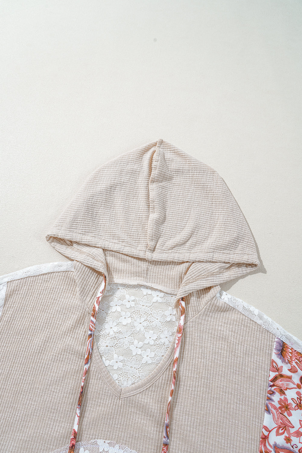 Floral Peace Sign Graphic Lace Patch Ribbed Plus Size Hooded Top