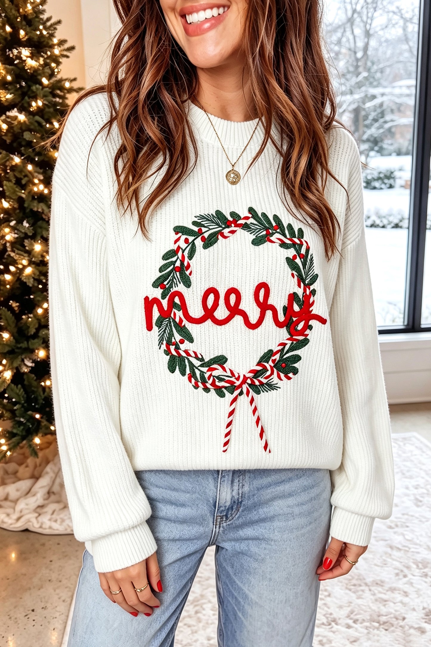 White Christmas Wreath Pattern Round Neck Casual Sweater