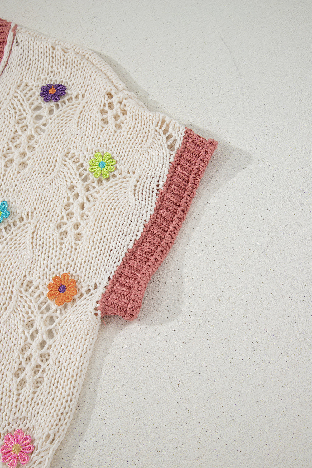 Delicacy Embroidered Flowers Colorblock Edge Hollowed Sweater